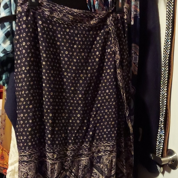 American threads high waisted skirt and gypsy top - Picture 2 of 4